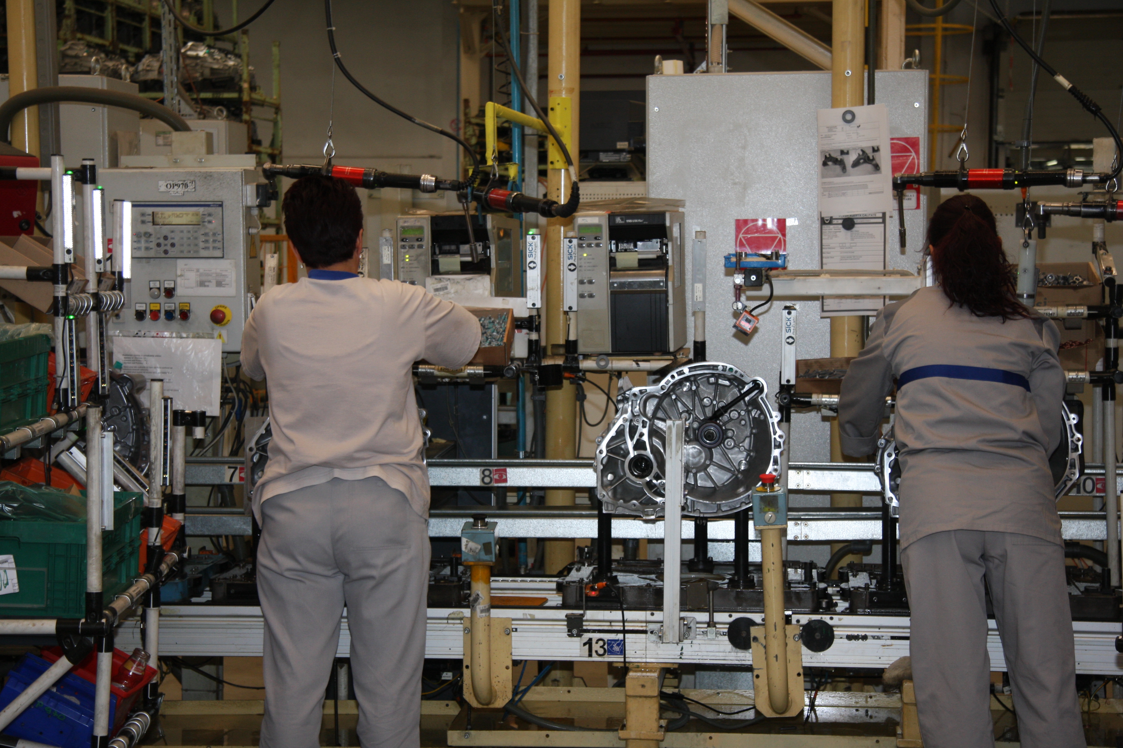 Conducerea uzinei Dacia are probleme serioase de comunicare…