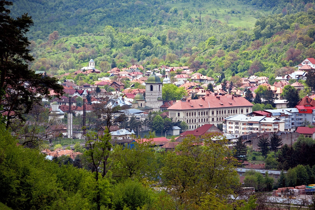 Câmpulung – iubire cu năbădăi